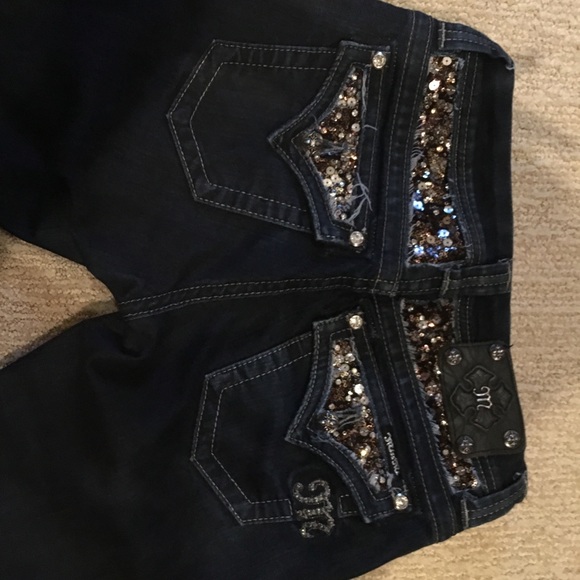 Jeans - Picture 2 of 3